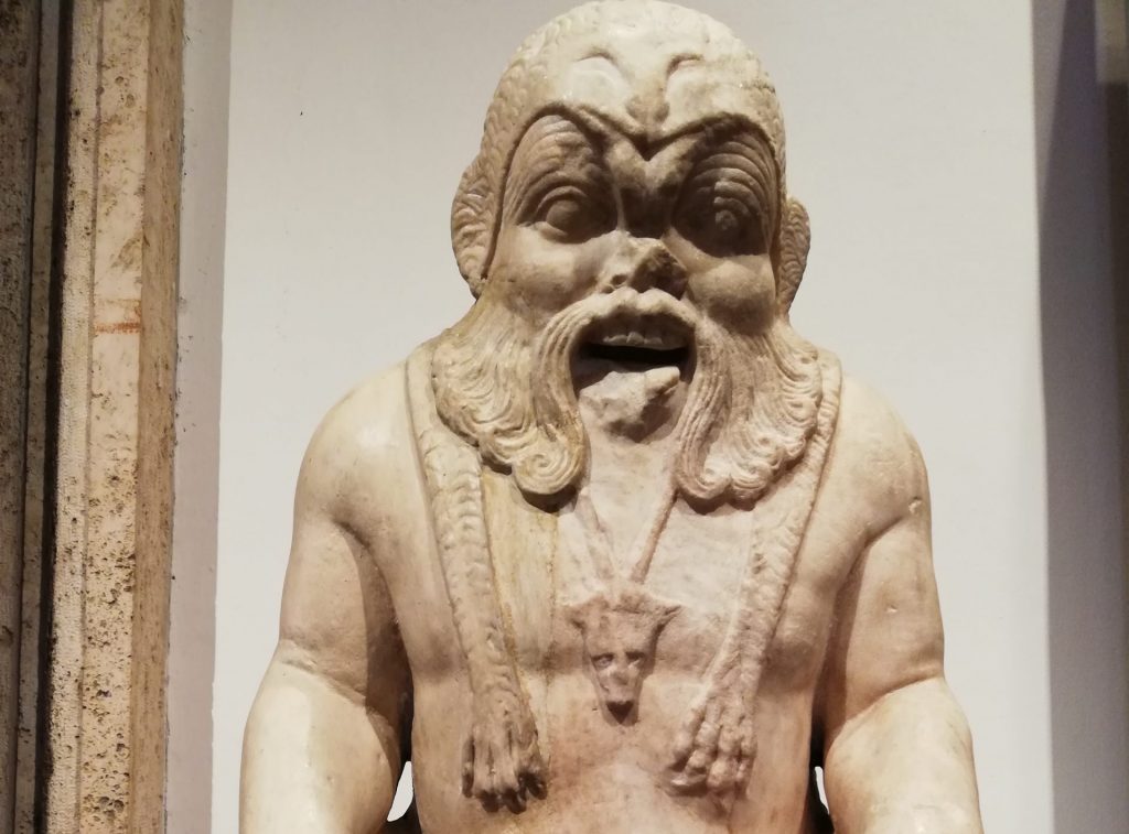 Bès dieu égyptien au musée Barracco
