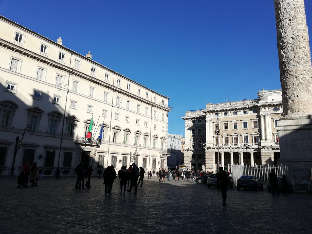 palais Chigi sur la rue du Corso