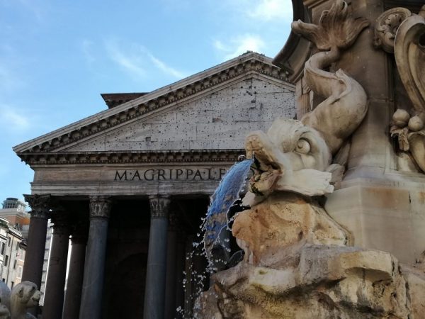 fontaine du Panthéon au rione Pigna