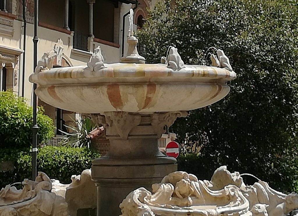 fontaine des grenouilles