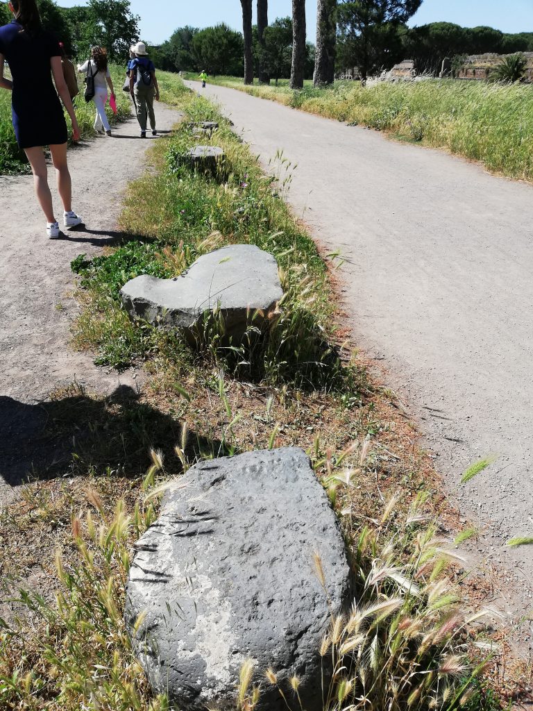 visiter la via Latina dans le parc des aqueducs