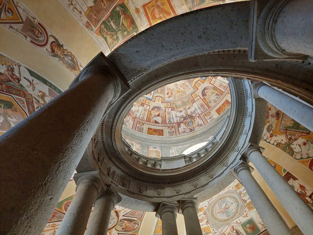 escalier de la Villa Farnese de Caprarola
