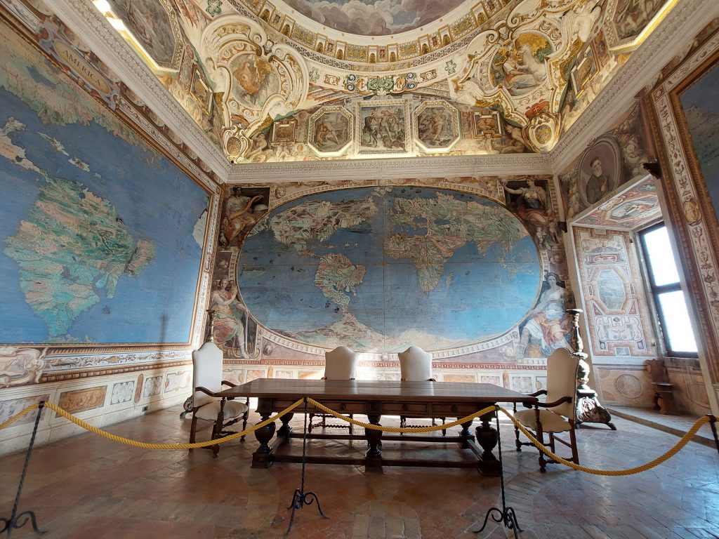 Villa Farnese de Caprarola salle des cartes